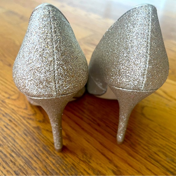 VGUC Nine West Gold Heels - Picture 3 of 7